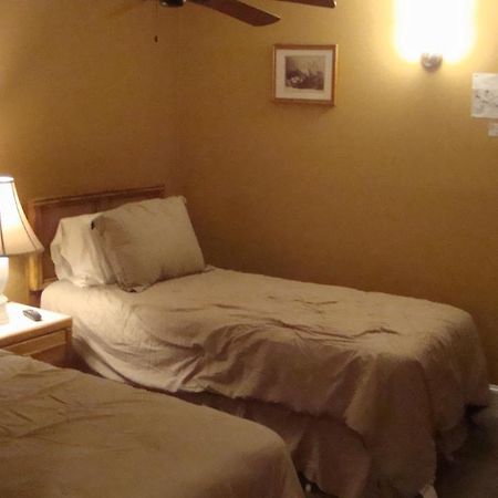Snow Creek Inn West Dover Extérieur photo